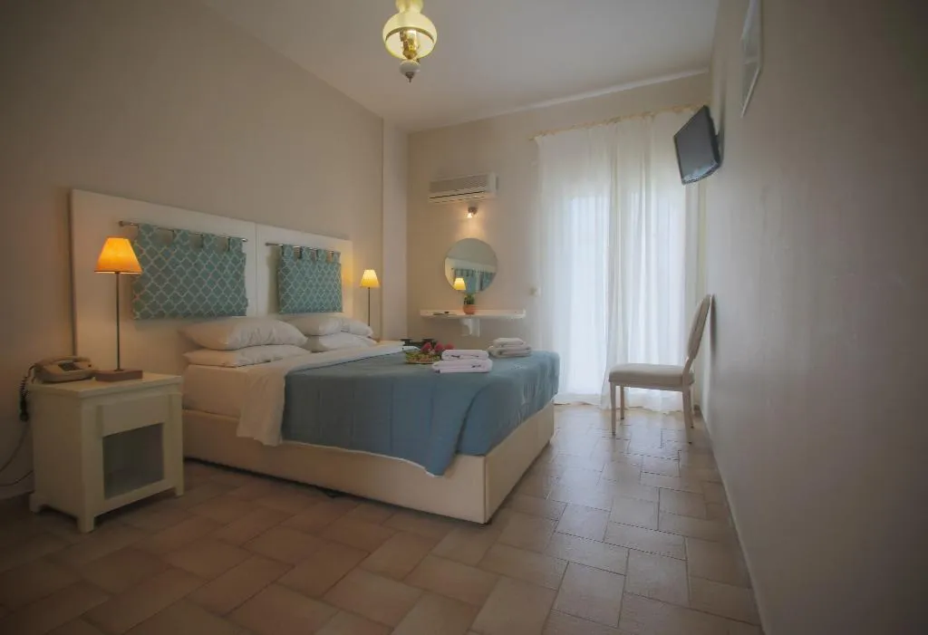 Double or Twin STANDARD Room, Coral Beach, Corfu