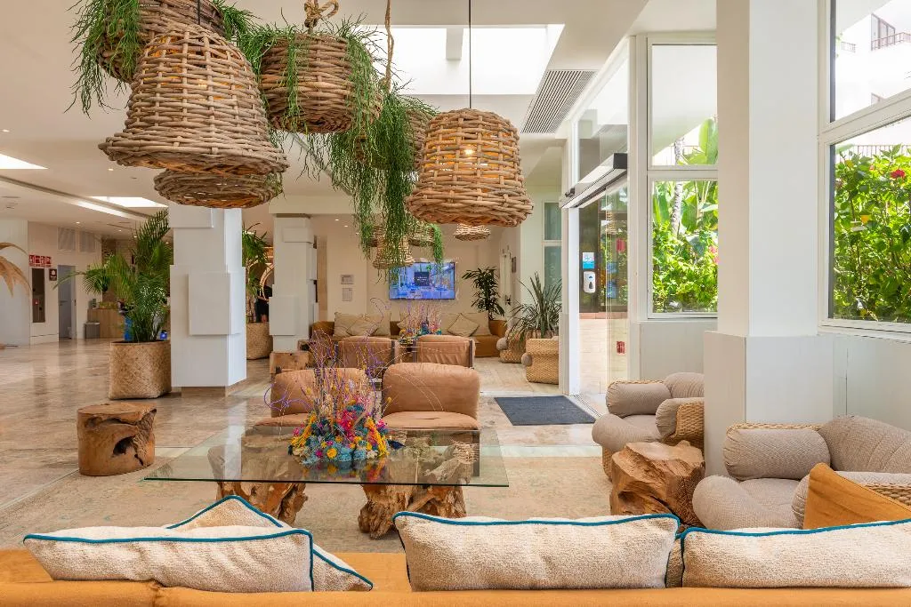 Lobby, Leonardo Royal & Suites hotel Ibiza Santa Eulalia, Ibiza