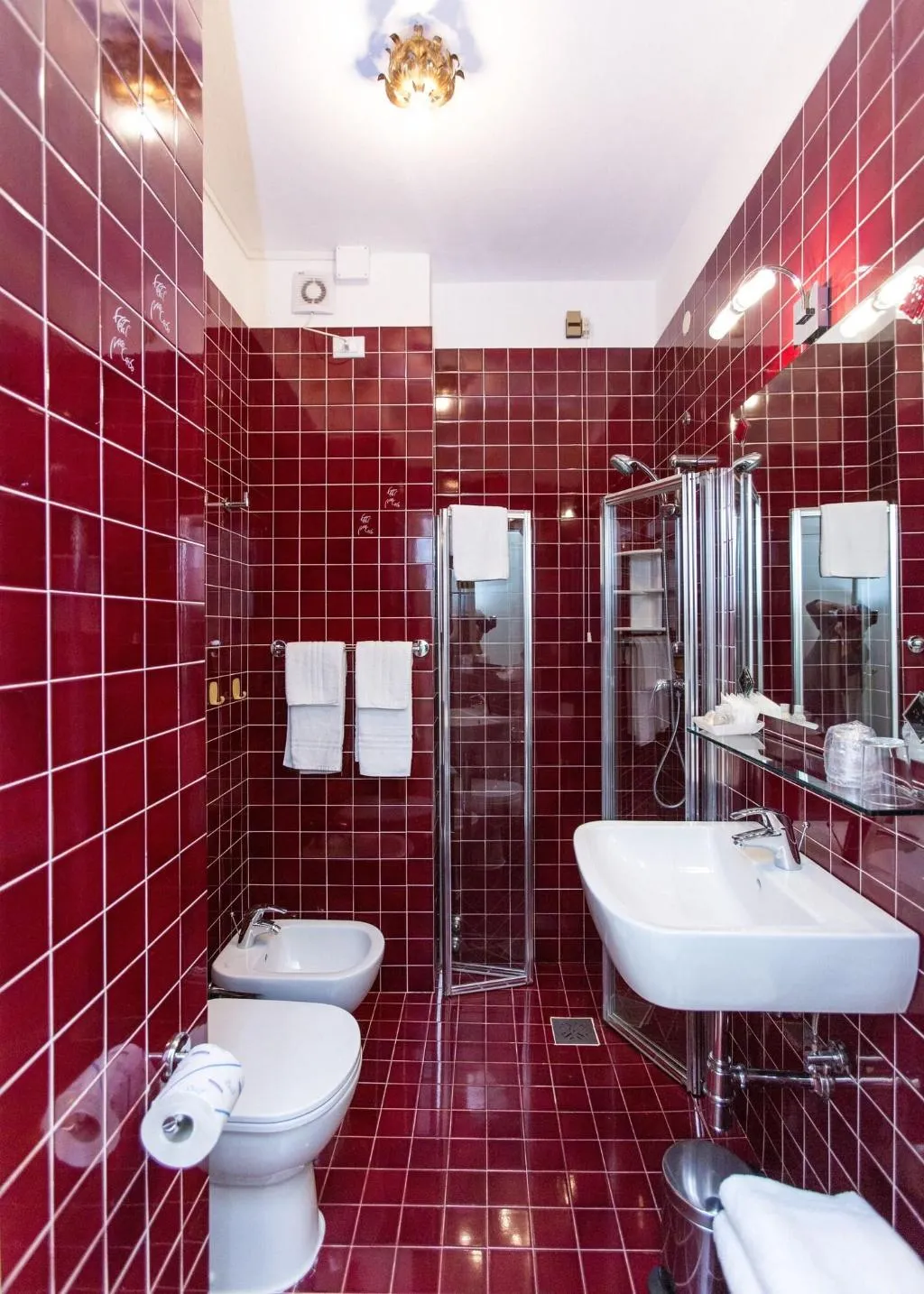Room, Maracaibo, Venice