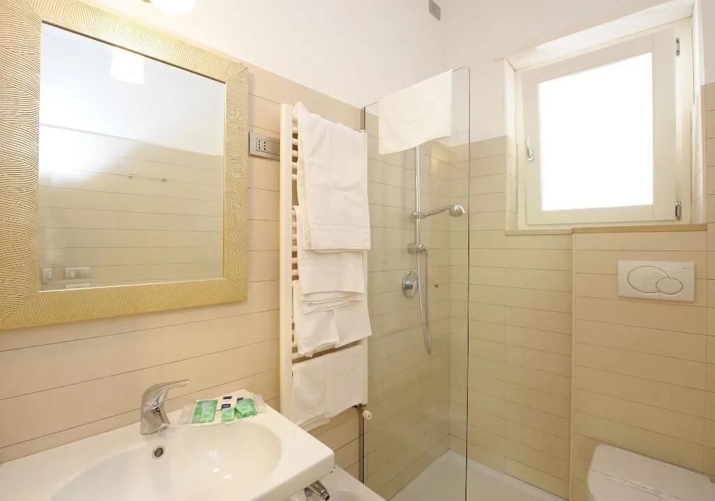 Room, Residence La Dolce Vita, Naples