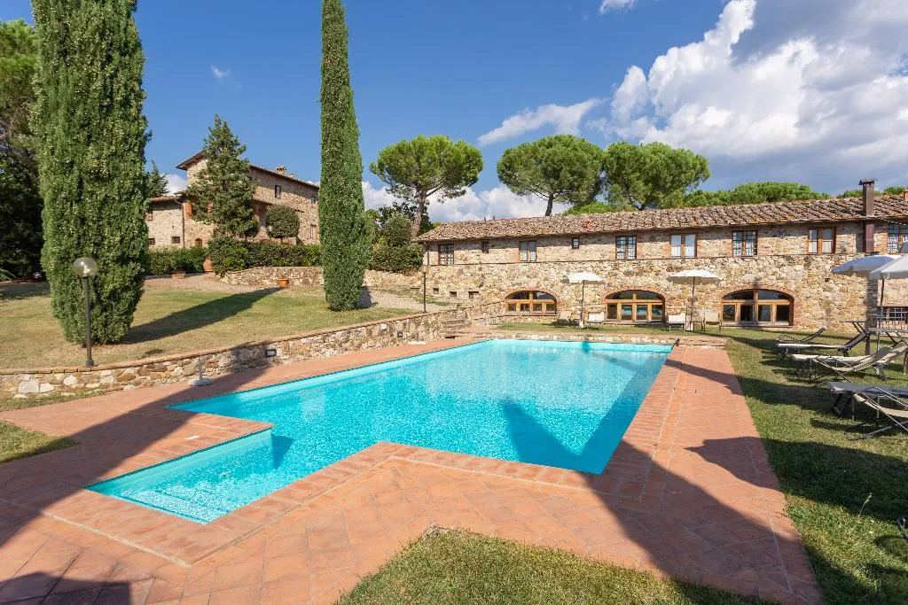 Pool, Fattoria Pratale, Florence