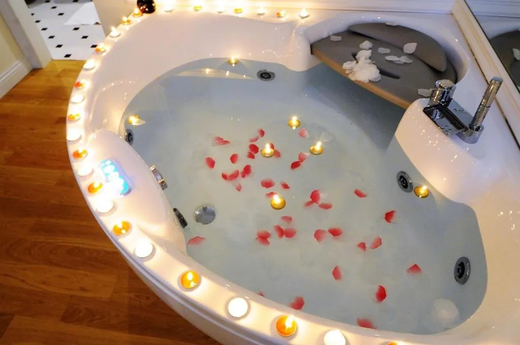 Room, Magia A Trilussa, Rome