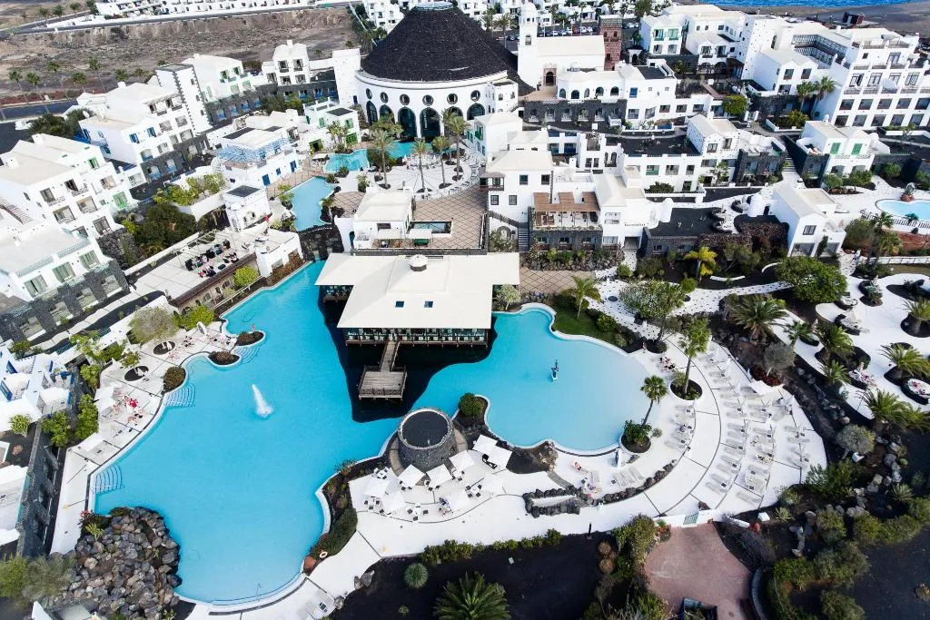 Pool, Hotel LIVVO Volcan Lanzarote, Lanzarote