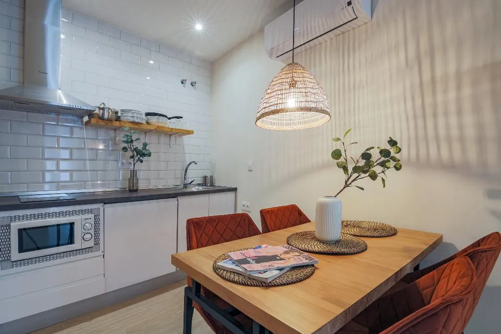 APARTMENT TWO BEDROOMS Room, Magna Sevilla, Seville