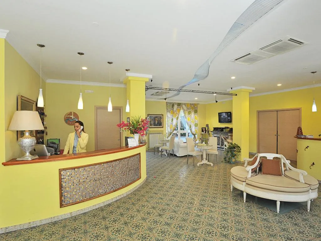 Lobby, Hotel Miramare, Naples