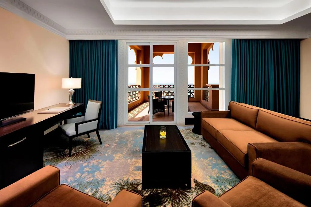 Room, Sheraton Sharjah Beach Resort & Spa, Dubai