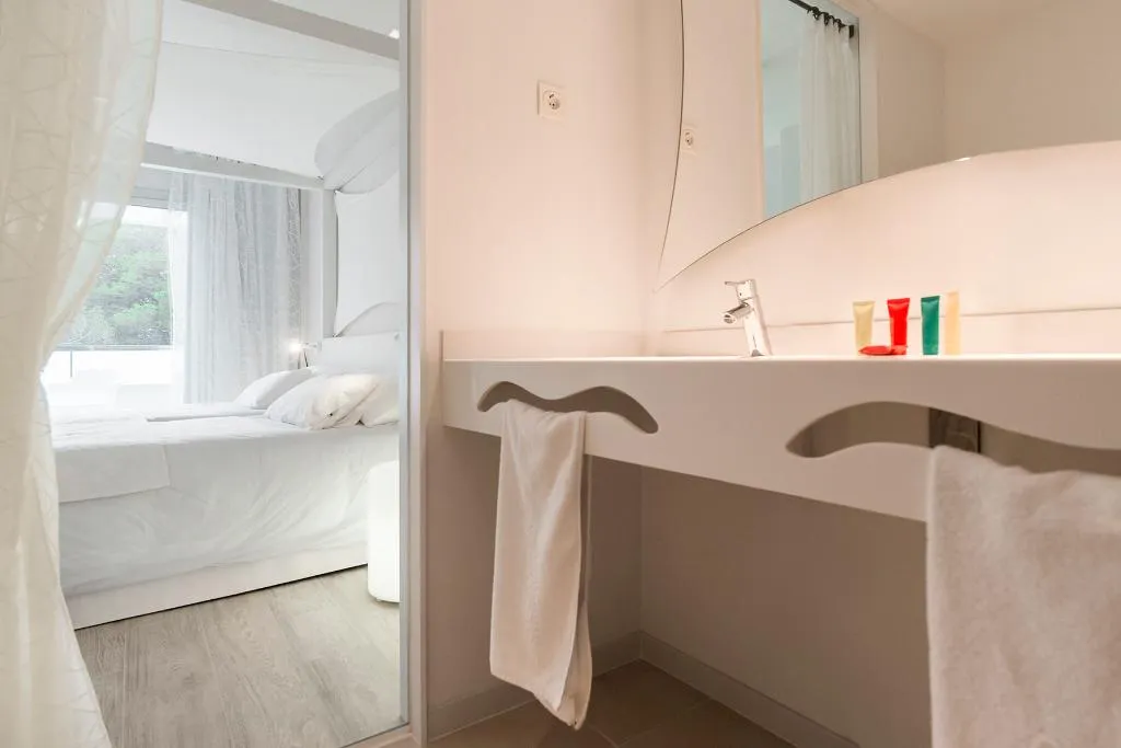 Double or Twin STANDARD Room, Blanco Hotel Formentera, Ibiza