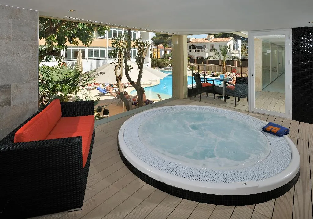 Sports and Entertainment, Hispania, Majorca