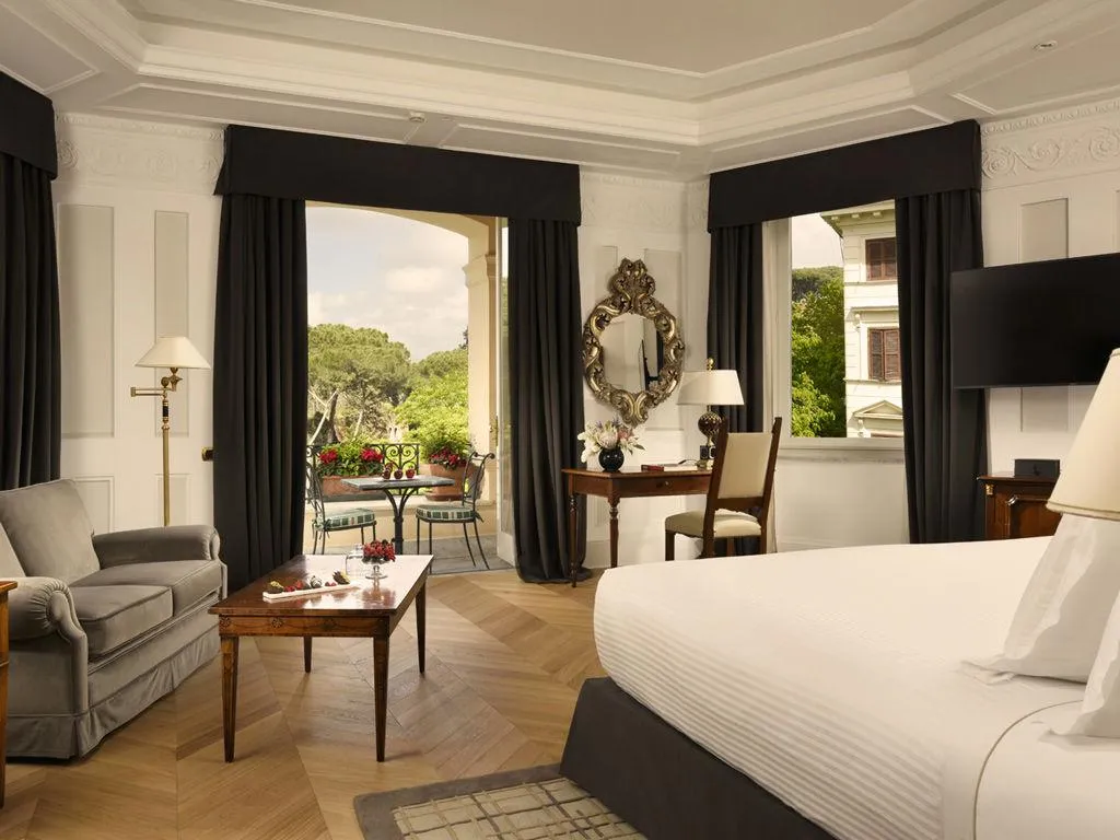JUNIOR SUITE WITH TERRACE Room, Splendide Royal Rome, Rome