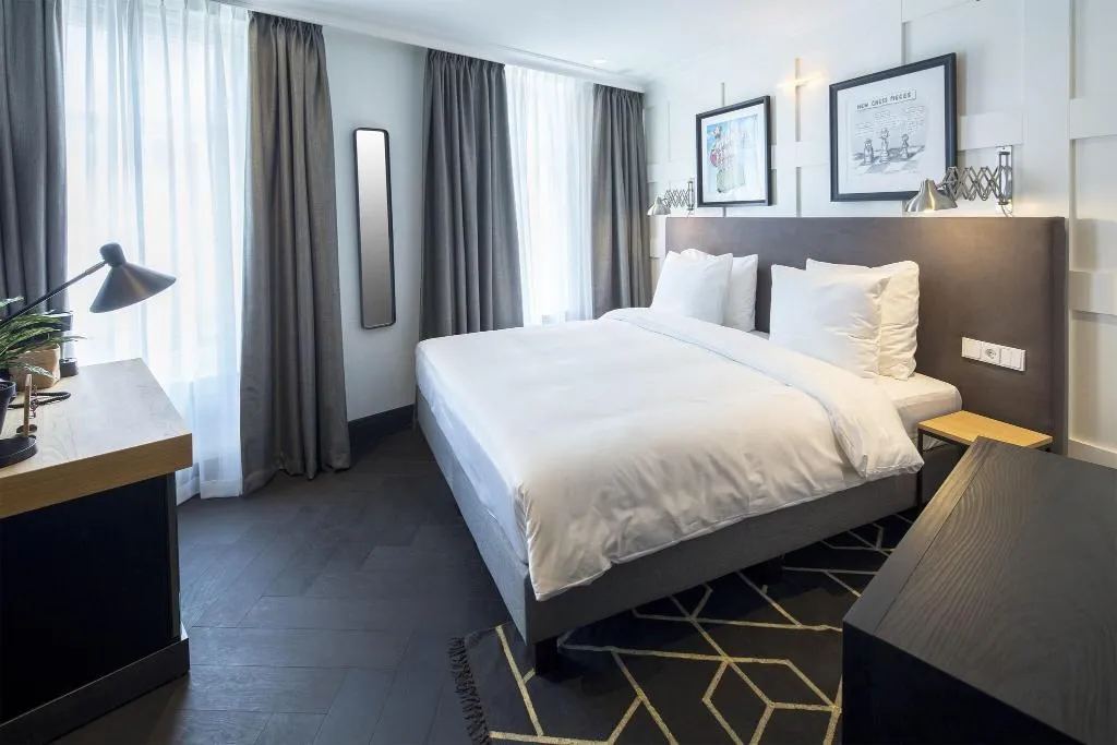 DOUBLE DELUXE Room, The Highland House, Amsterdam