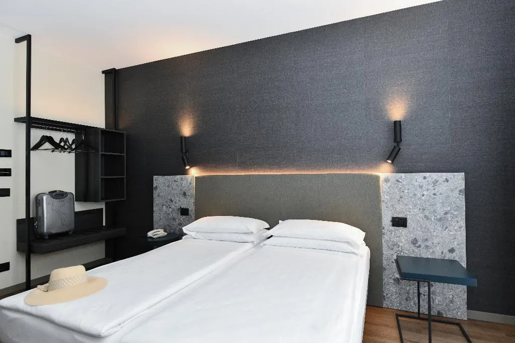 DOUBLE SUPERIOR Room, Eden Hotel, Venice
