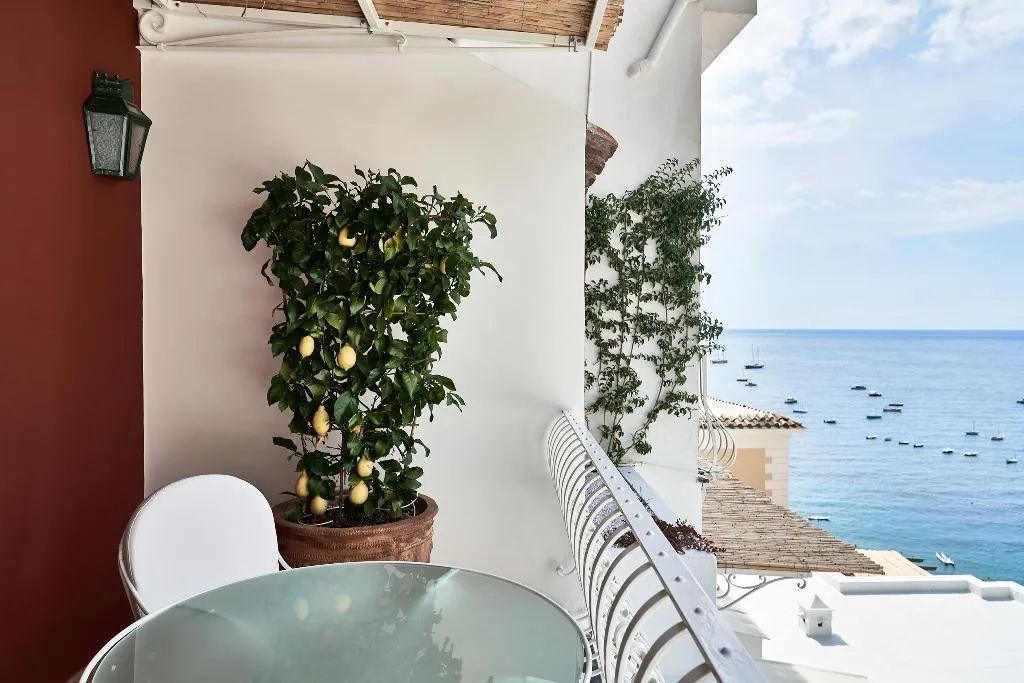 DOUBLE EXECUTIVE SEA VIEW Room, Le Sirenuse, Naples