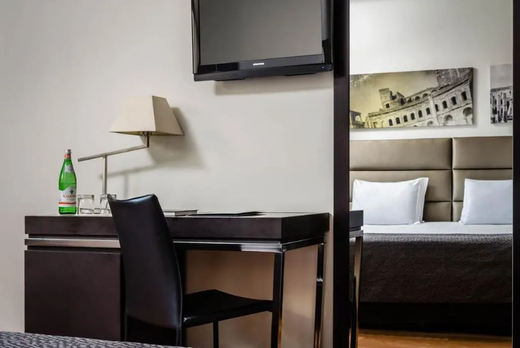 DOUBLE WITH TERRACE Room, Eurostars Roma Aeterna, Naples