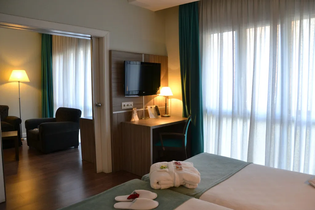 JUNIOR SUITE STANDARD Room, Serrano, Madrid