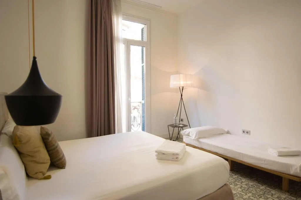 Room, Forgetmenot, Barcelona