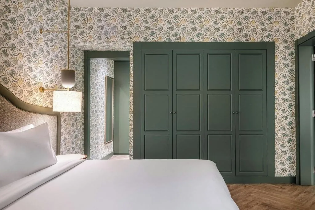 JUNIOR SUITE KING SIZE BED Room, AC Ciudad de Sevilla, Seville