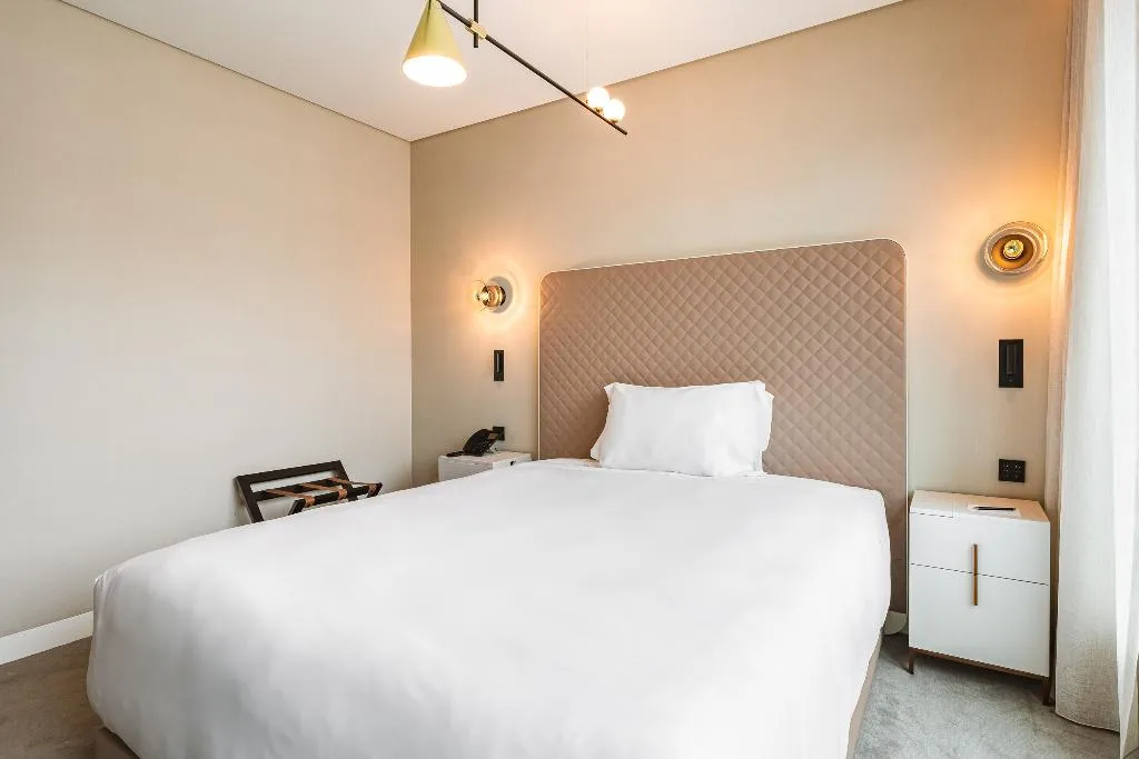 Double or Twin STANDARD Room, Luster Hotel, Lisbon