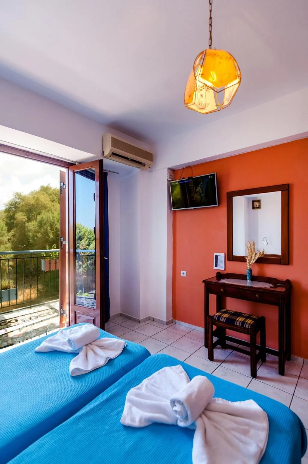 Room, Poco Loco Bed & Breakfast, Crete