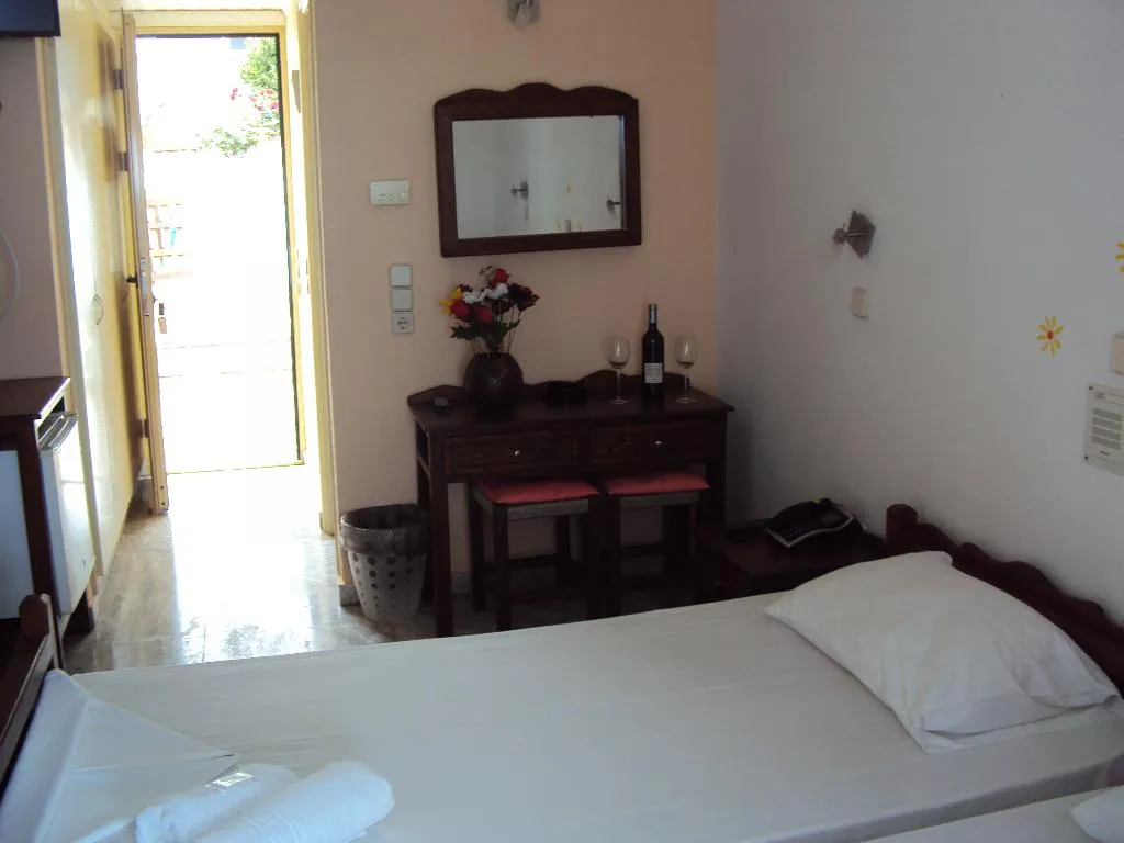 Room, Mykali, Samos