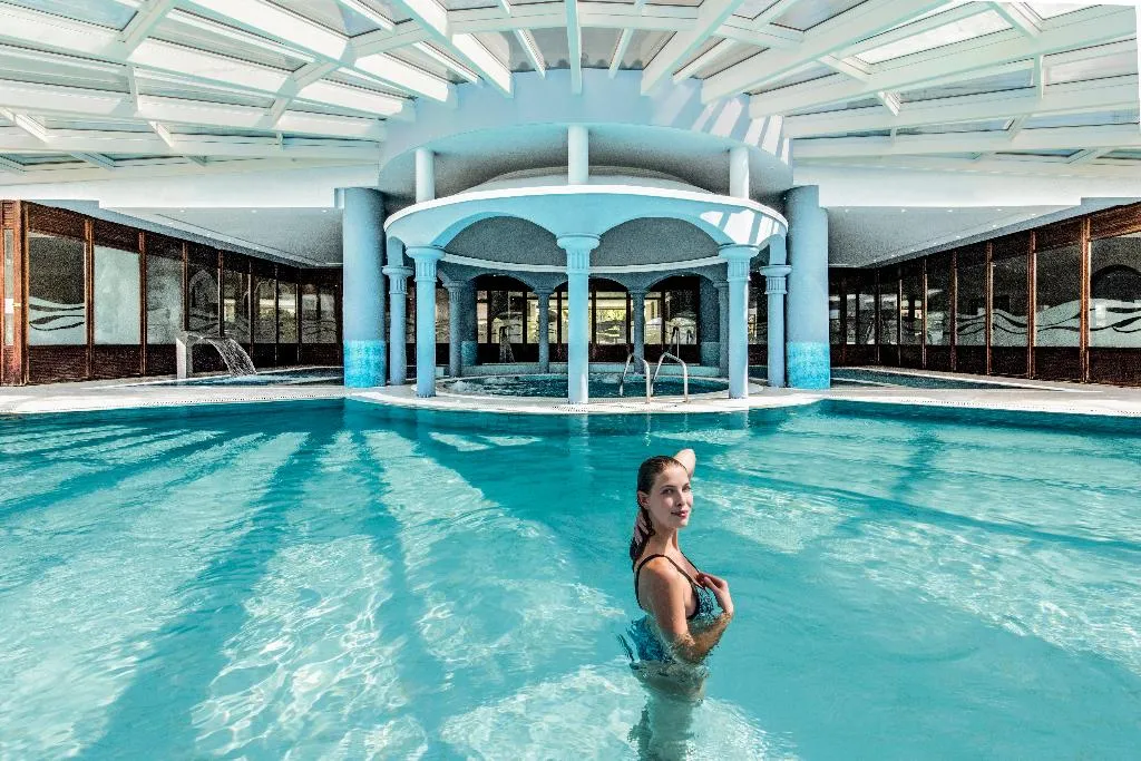 Pool, Mitsis Galini, Athens