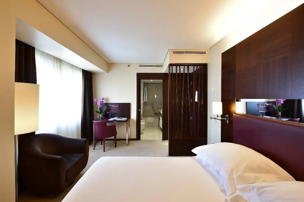 SUITE EXECUTIVE Room, Porto Palacio by The Editory, Porto