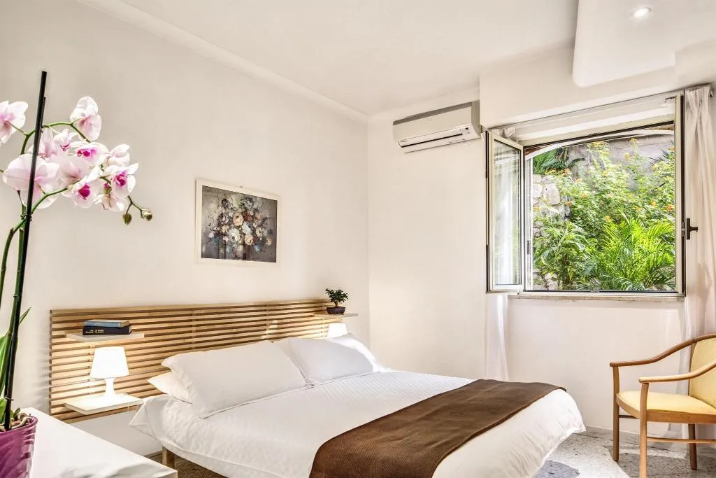 APARTMENT DELUXE SEA VIEW WITH BALCONY Room, Gocce Di Capri  Residence, Naples