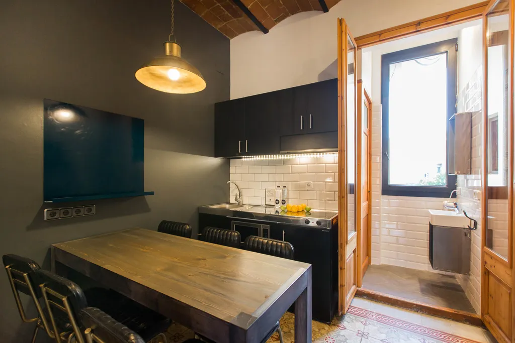 APARTMENT TWO BEDROOMS Room, La Mare by The Streets, Barcelona