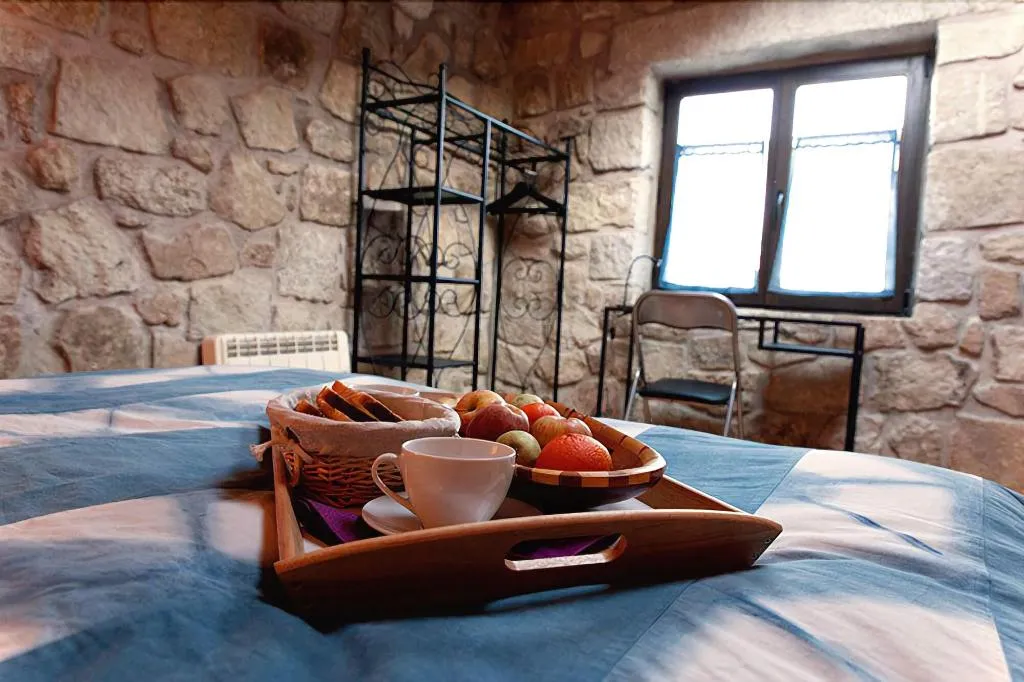 Room, Huerto San Antonio, Madrid