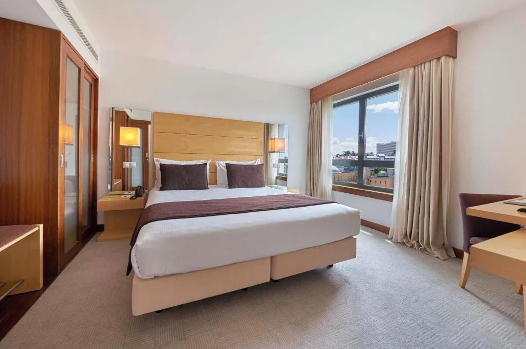 SUITE DELUXE WITH VIEWS Room, Hotel Açores Lisboa, Lisbon