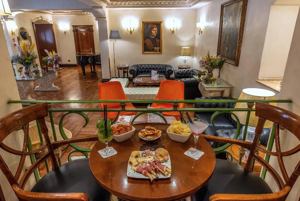Bar, River Palace Hotel, Rome