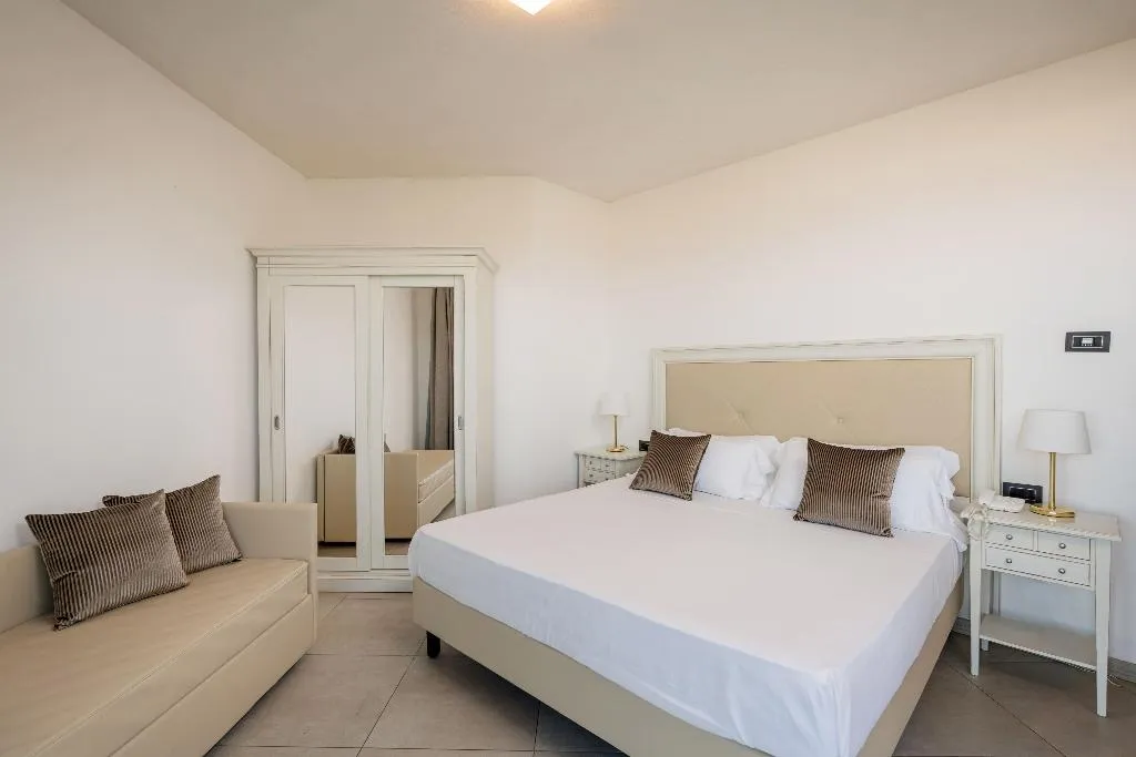 TRIPLE STANDARD Room, Bellevue Resort Sardinia Affiliated By Melia, Alghero