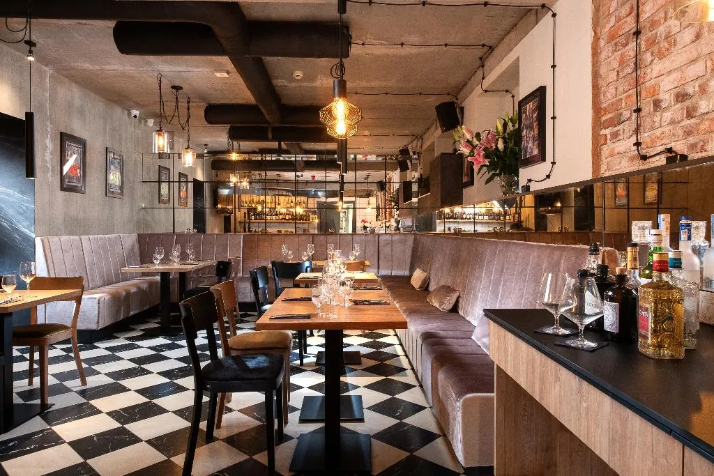 Restaurant, M29, Krakow
