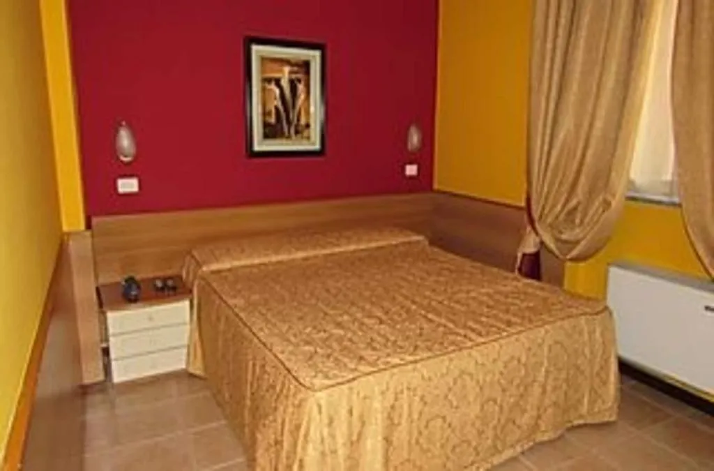 Room, Hotel Nuovo Rondo   Sesto San Giovanni, Milan