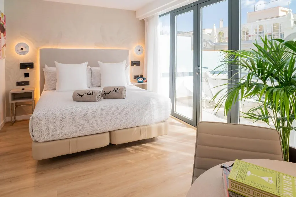 DOUBLE WITH TERRACE Room, Innside By Meliá Tenerife Santa Cruz, Tenerife