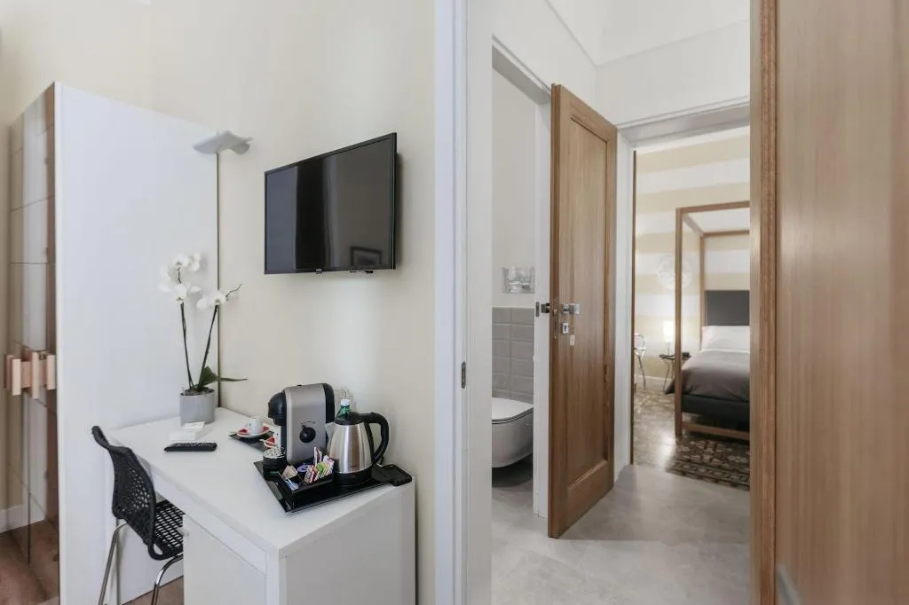 Room, Euterpe L.H.T., Catania