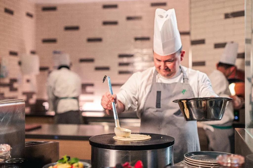 Restaurant, Holiday Inn Hotel & Suites Dubai Science Park, Dubai
