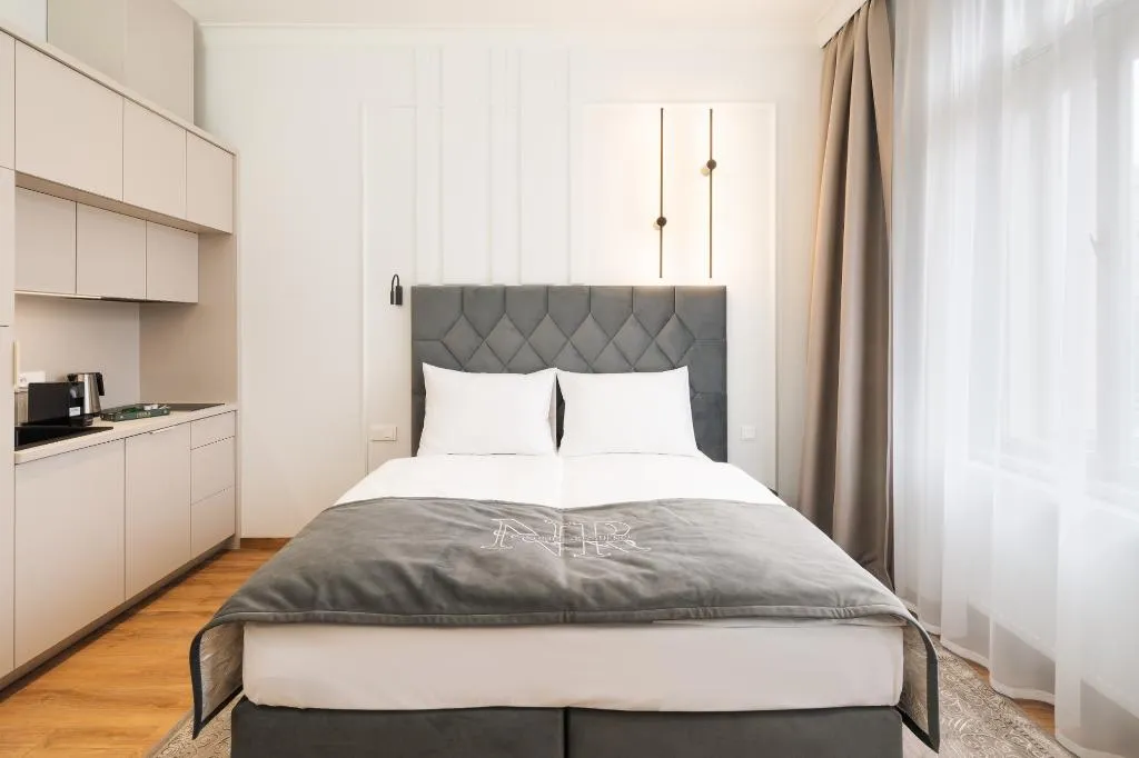 APARTMENT SUPERIOR WITH BALCONY Room, Nobilis Residence, Prague