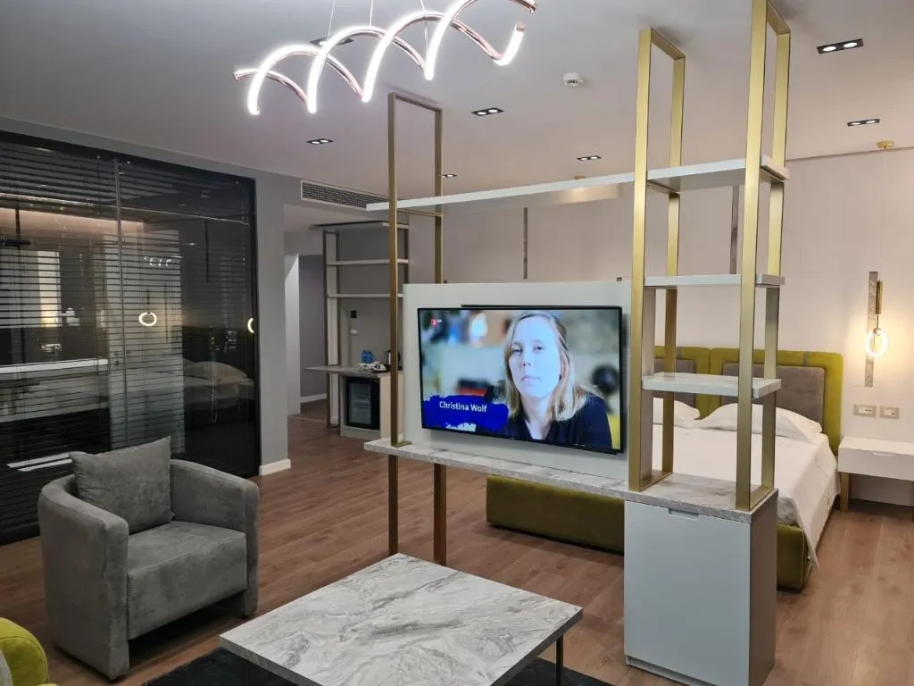 SUITE LUXURY Room, Hotel Regina City, Kavaje