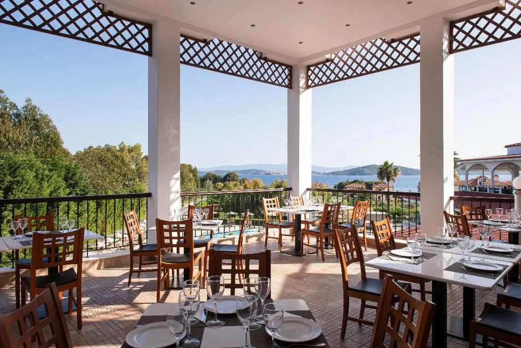 Restaurant, Alexandros Palace Hotel & Suites, Halkidiki