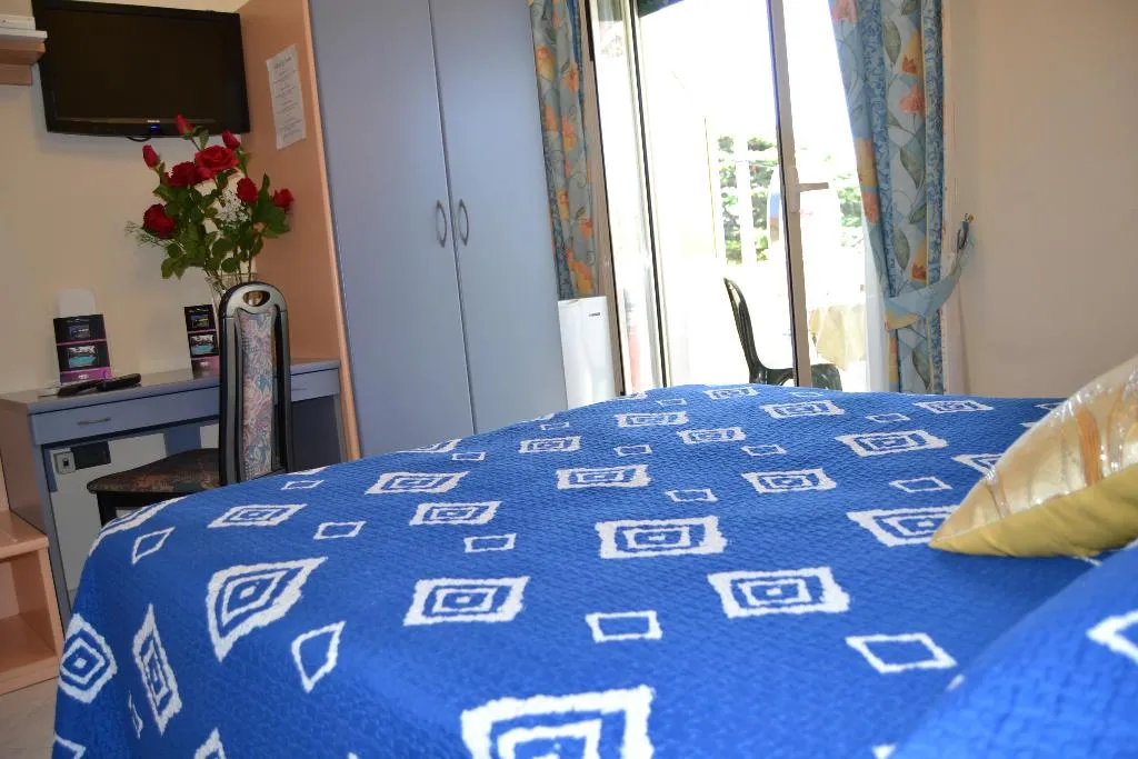 Room, Orchidea, Naples