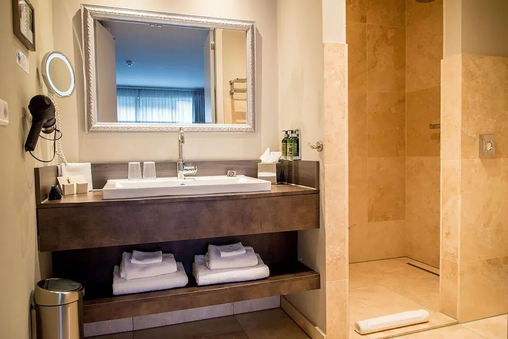 Room, Luxury Suites Amsterdam, Amsterdam