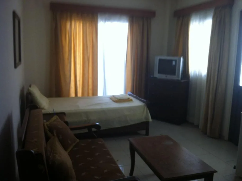 Room, Zakos Court Apartments, Cyprus