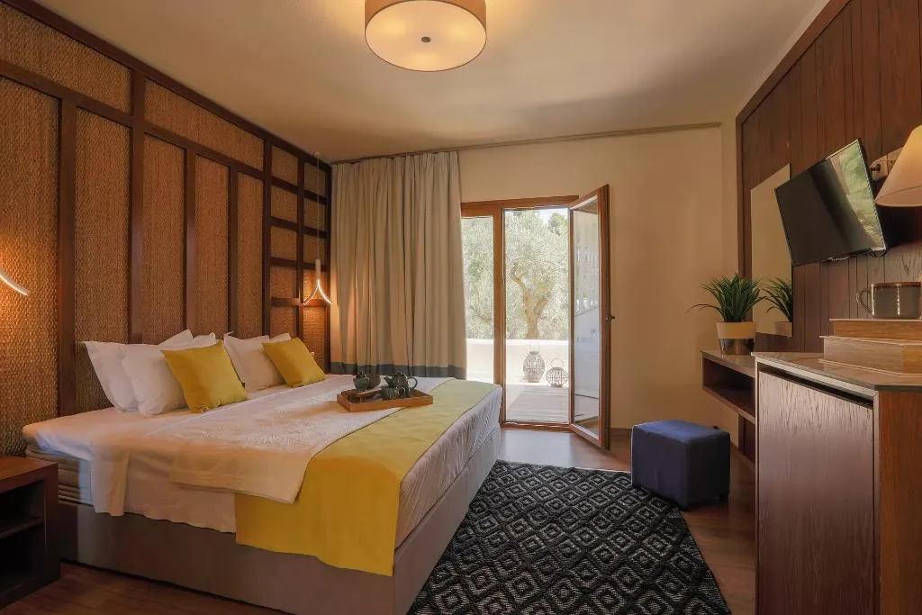 Double or Twin SUPERIOR Room, Skiathos Avaton Hotel, Skiathos