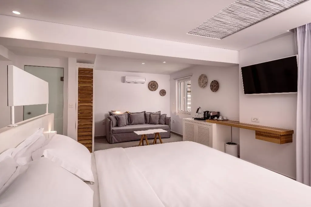 JUNIOR SUITE WITH JACUZZI WITH VIEWS Room, Kantouni Beach Boutique Hotel, Crete
