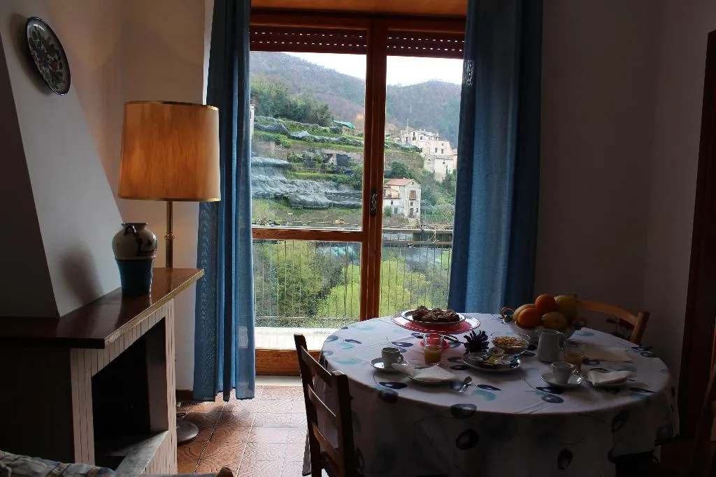 APARTMENT CAPACITY 4 Room, Tramonti Green, Naples