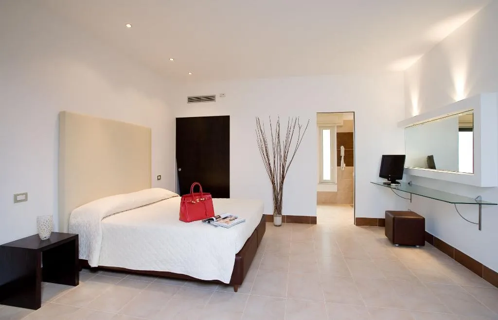 JUNIOR SUITE STANDARD Room, Esperidi Resort, Naples