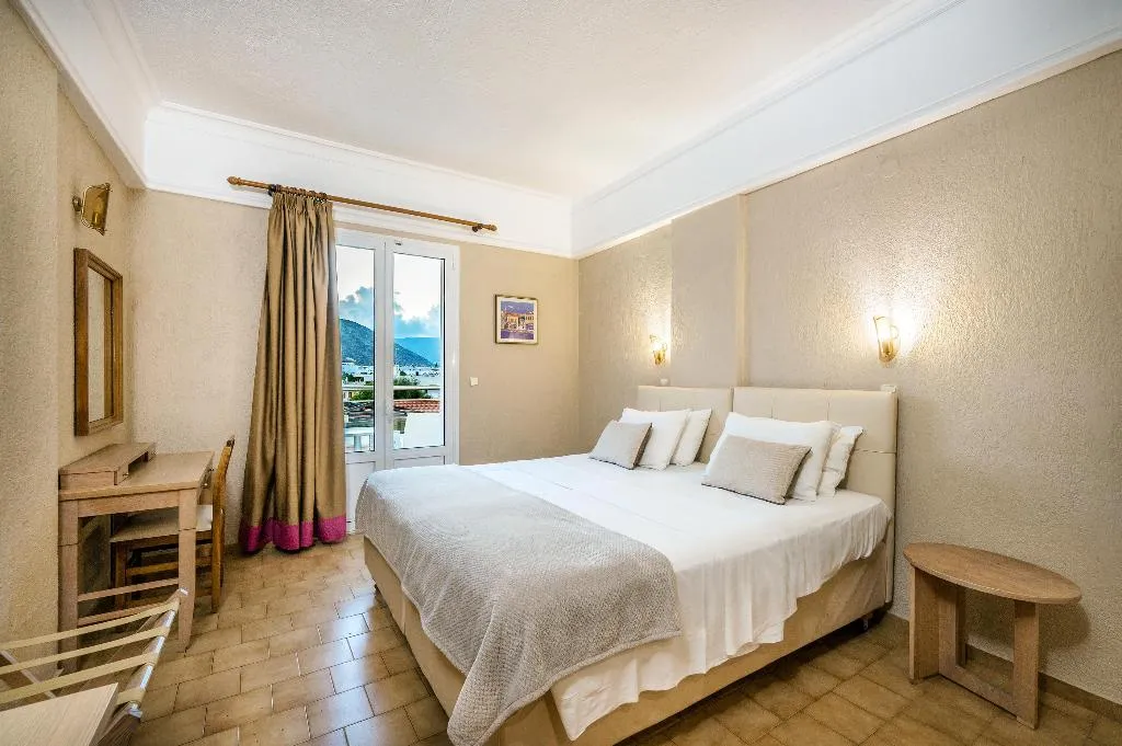 Double or Twin STANDARD Room, Malia Mare, Crete