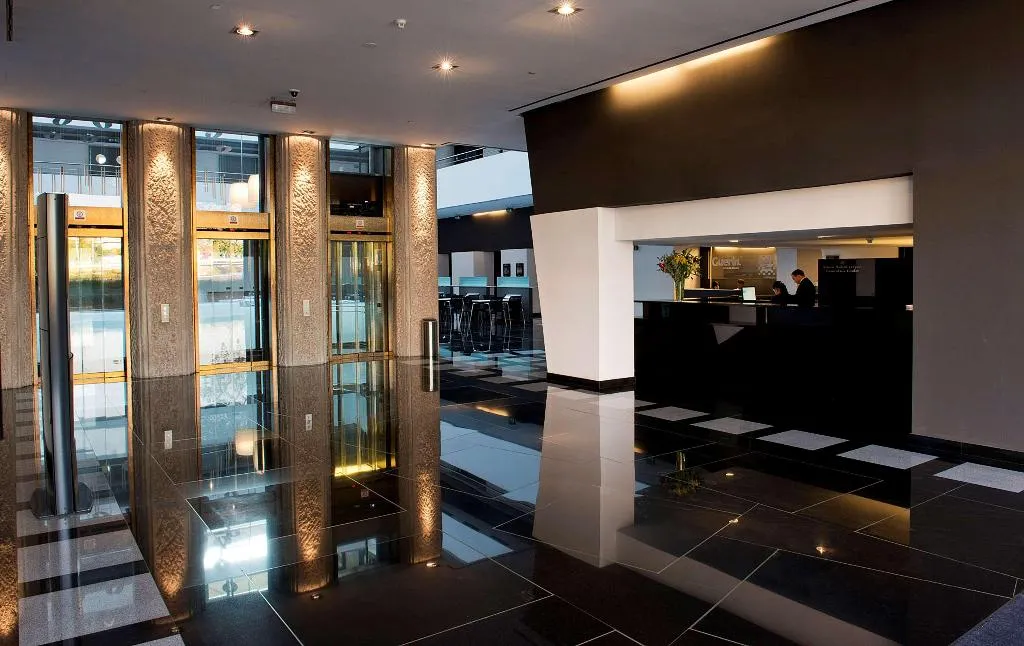 Lobby, Hilton Madrid Airport, Madrid