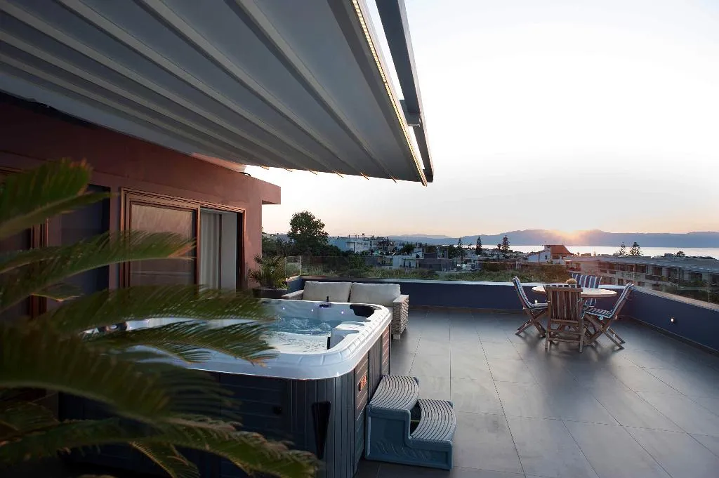 JUNIOR SUITE CLASSIC Room, Frideriki Studios & Apartments, Crete