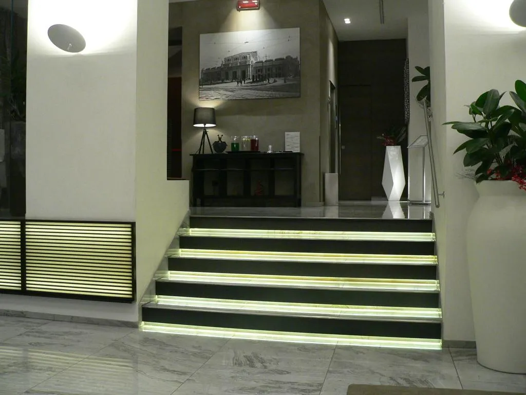 Lobby, Soperga, Milan